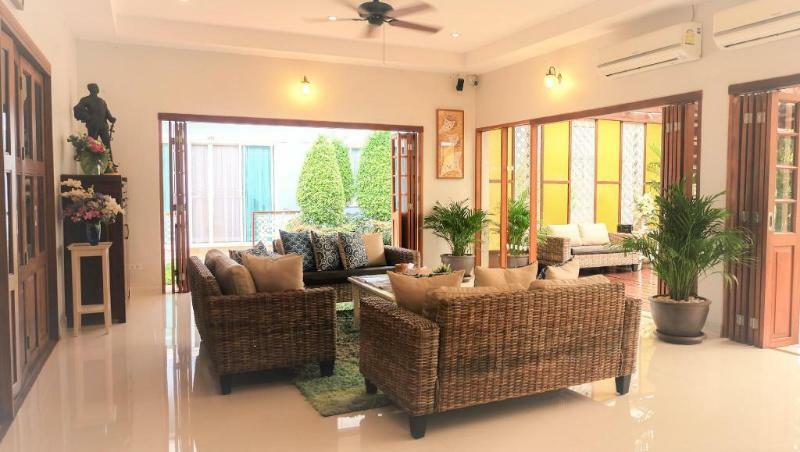 Blu Marine And Hotel Hua Hin